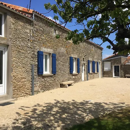 Les De La Menie Feriehus Chanverrie