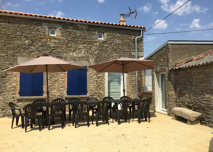 Holiday home Les De La Menie Chanverrie